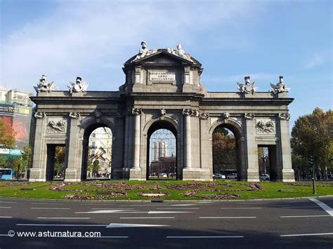 Puerta De Alcalá De Madrid