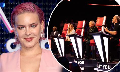 The Voice Judges 2021 Anne Marie The Voice Uk Anne Marie Breaks Down In Tears After Contestant