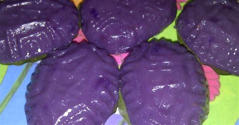 Cake brownies dari bahan ubi ungu tak hanya nikmat di lidah namun juga sehat untuk tubuh. Resep Kue Lebaran: Resep KUE KU UBI UNGU