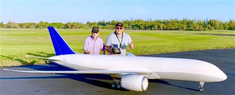 Worlds Largest Rc Boeing 787 Model Airplane News