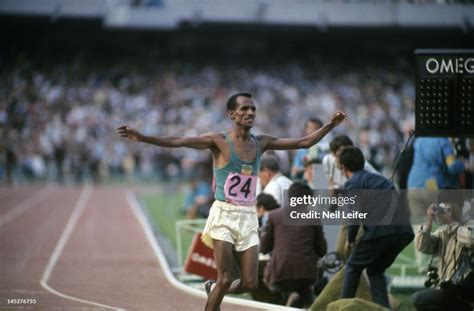 Ethiopia Mamo Wolde Victorious After Winning Mens Marathon At News