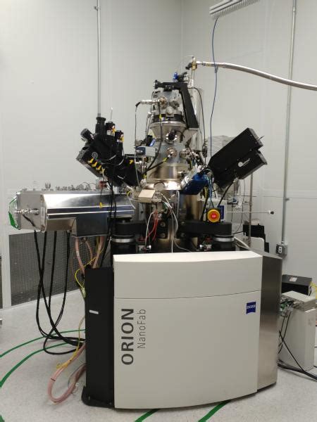 Zeiss Orion Nanofab Helium And Neon Ion Microscope Ornl
