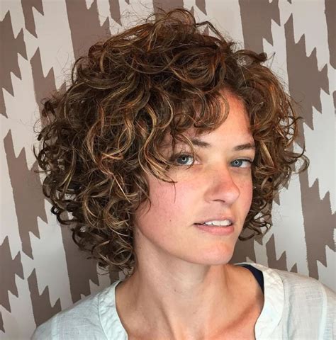 Well Shaped Chin Length Curly Bob Medium Curly Hair Styles Haircuts