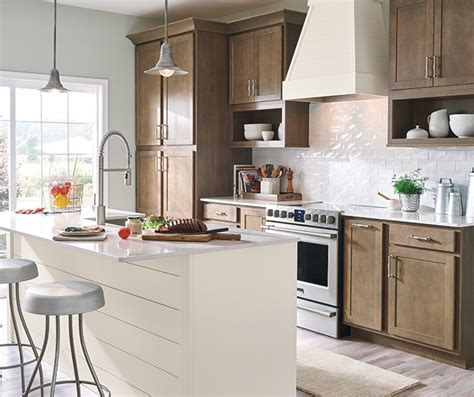 Casual Birch Kitchen Cabinets Aristokraft Cabinetry