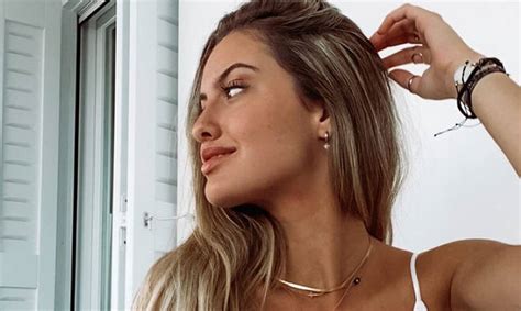 Η φωνή της εντυπωσίασε τον χρήστο μάστορα. Δανάη Λιβιεράτου: αμαζόνα η κόρη της Εύης Αδάμ και του Λάμπη Λιβιεράτου | Iciao