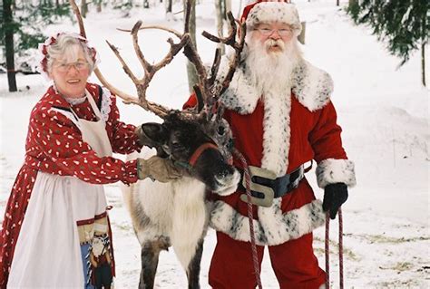 Cutest Santa And Mrs Claus They Are A Real Couple And Have Been Married To 50 Years And Have