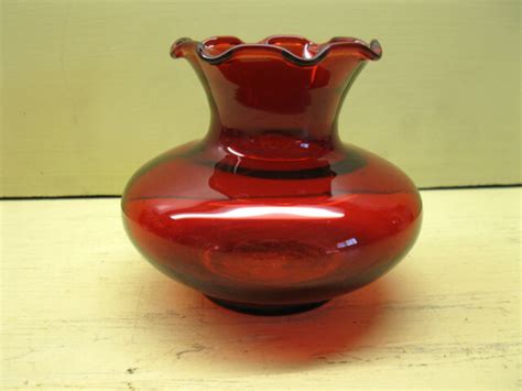 Vintage Anchor Hocking Royal Ruby Red Glass Small Vase With Ruffled Edge Ebay