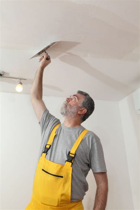 The ceiling doesn't have to be perfectly level. Tools and Accessories Needed for Spackling | Design Build ...