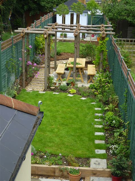 Long Thin Gardens On Pinterest Narrow Garden Garden Design And