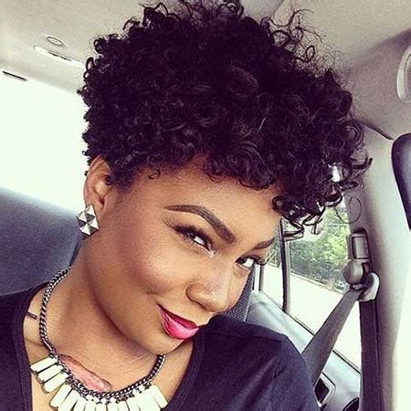 Mixing burgundy and caramel, this pixie style is unique and refreshing. 20 Short Natural Hairstyles for Black Women | Short ...