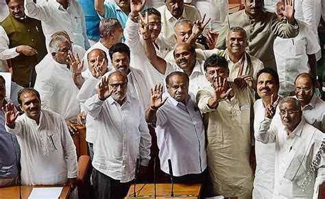 karnataka by election 2018 results congress jds set for 4 1 win in karnataka bypolls