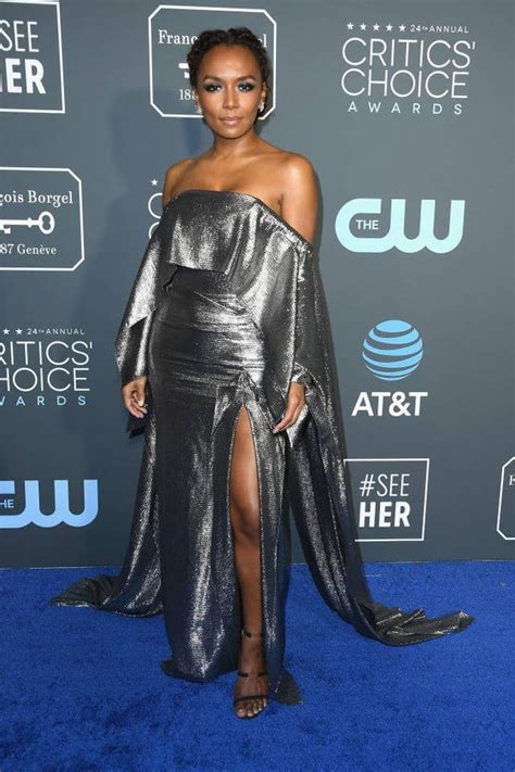 All The Looks At The Critics Choice Awards Red Carpet Janet Mock