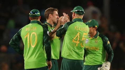 South Africa Vs Australia 3rd Odi In Potchefstroom Live Cricket Score