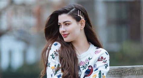 وكان t يحب رسول الله ، وقد ظهر هذا الحب يوم بدر. روان بن حسين إغتصبها طليقها قبل زواجهما ونقل إليها مرضاً ...