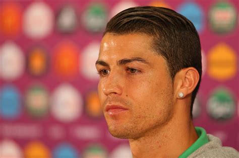 When he was a bit younger, cristiano donned this one of a kind gelled superman hairstyle. Cristiano Ronaldo New Hairstyles HD 2018 - Worldcup ...