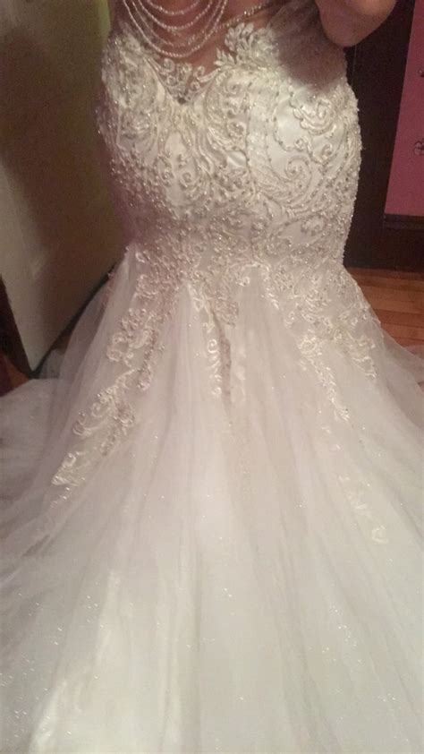 Https://tommynaija.com/wedding/allure C388 Used Wedding Dress