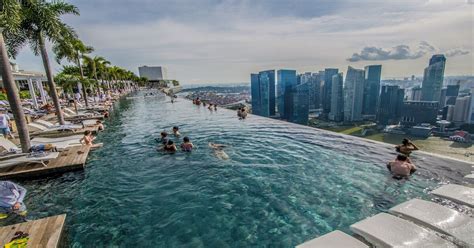 The World S Largest Rooftop Infinity Pool Is At The Marina Bay Sands Hotel