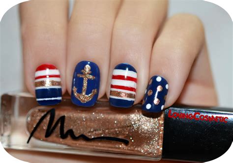 En los meses de calor el tema marinero o náutico es uno de los más populares en diseños para uñas. Uñas Marineras - Whatsup Nails | LovingCosmetic