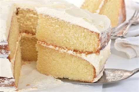Easy Vanilla Layer Cake Recipe Cake Cake Recipes Moist Cakes