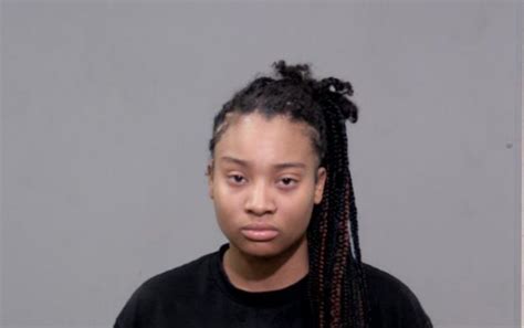 woman arrested after allegedly spitting on joliet police officer 1340 wjol