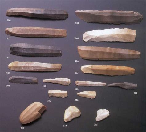 Neandertaler Menhir Steinzeit Artefakte Werkzeug Native American