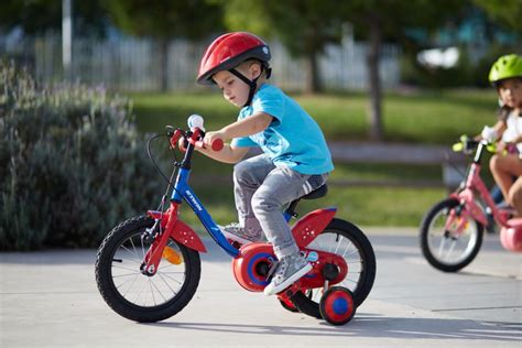 Mantén Seguros A Tus Hijos Al Pasear En Bicicleta Tráfico Zmg