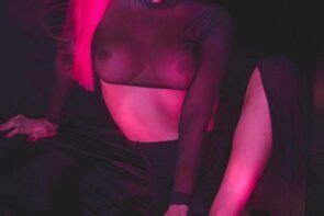 Cantante brasileña Anitta pack desnuda