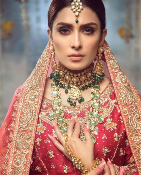 Ayeza Khan Looks Ethereal In Latest Bridal Shoot Stylepk