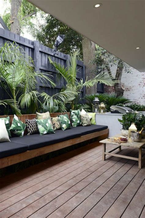 Amazing Outdoor Living Spaces To Inspire Tropical Outdoor Decor