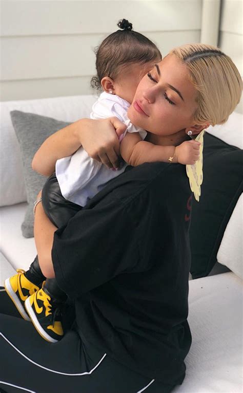 Kylie Jenner And Stormi Have Cute Photo Shoot For Her 8 Month Birthday