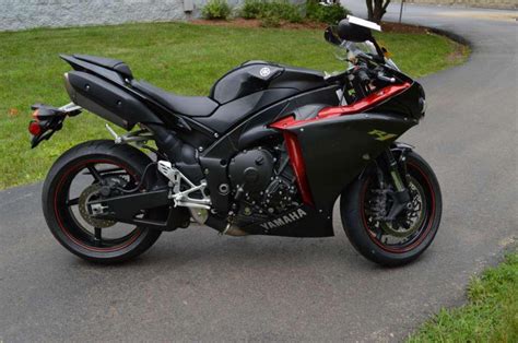 Buy 2009 Yamaha Yzf R1 Sportbike On 2040 Motos