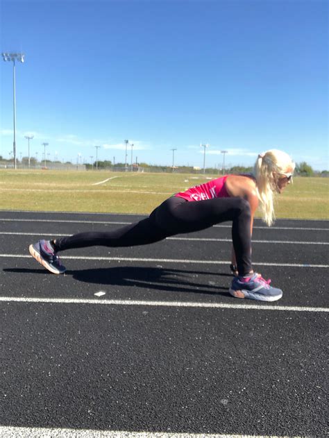 10 Dynamic Stretches For Runners