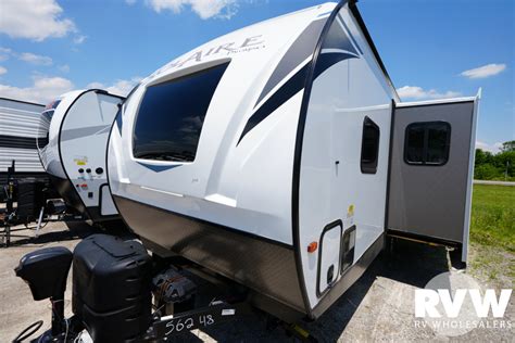 New 2021 Solaire Ultra Lite 242rbs Travel Trailer By Palomino At