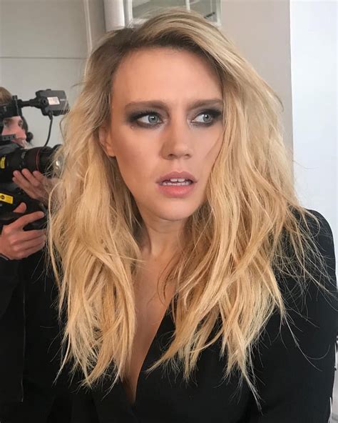 behind the scenes from our gq cover shoot with katemckinnon 🔥 manebymaine cygmakeup kate