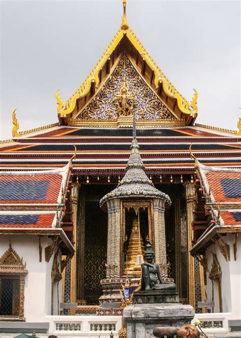 Jade Buddha Temple In Bangkokthailand Stock Photo Image Of Bangkok