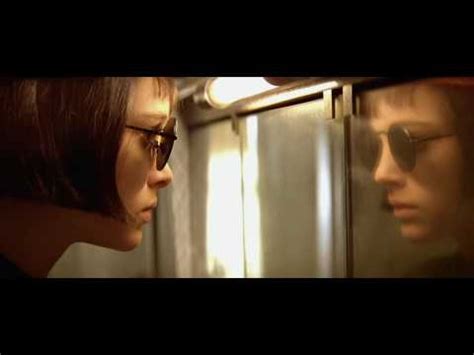 The mysterious léon (jean reno) is new york's top hitman. Leon: The Professional (1994) TRAILER (HD) - YouTube