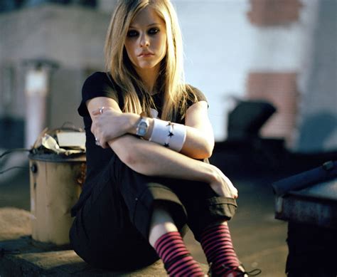 Mar 26, 2021 · lavigne's music took a more contemplative turn with 2004's under my skin, which did not fare as well as her first album. STUNNING New Photo from Avril Lavigne's 2004 Ejection ...
