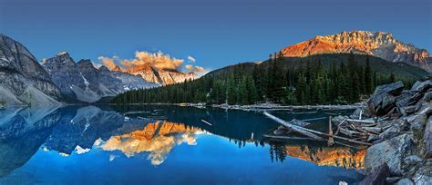 Sunset At Moraine Lake In The Mountains Hd Wallpaper Wallpapers Heroes
