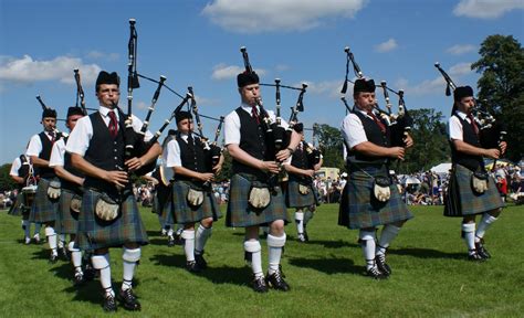 Tour Scotland Photographs August 15th Photographs Pipe Bands Highland