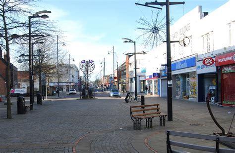 Fareham Town Centre Xmas Day 2014 4 © Barry Shimmon Geograph