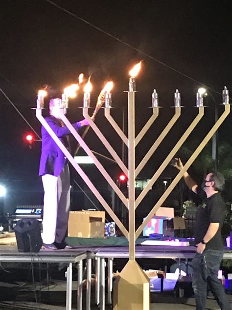 How To Light The Menorah