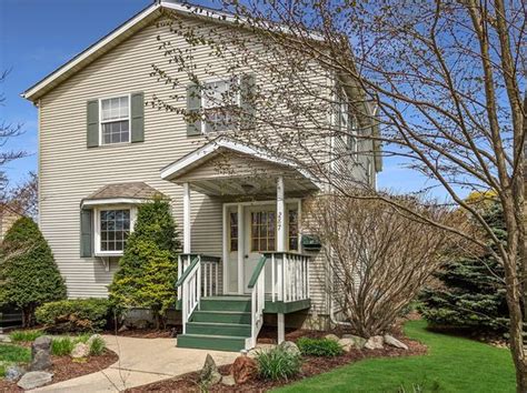Find all waterfront homes for sale by price or town. Whitewater WI Waterfront Homes For Sale - 31 Homes | Zillow