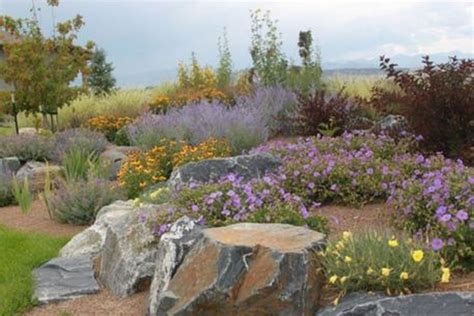 35 Popular Xeriscape Landscape Ideas For Your Front Yard Magzhouse