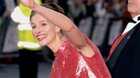 Julia Roberts Says Hairy Armpit Look At The Notting Hill Premiere