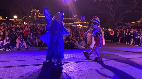 PHOTOS VIDEO New Magic Happens Parade Dazzles After Dark With