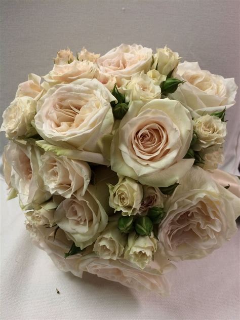 blush bouquet with white ohara garden roses la pearla roses and white majolica spray roses