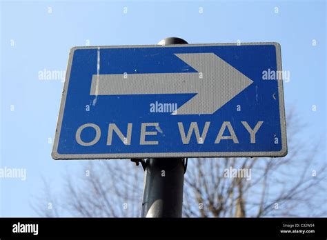 One Way Sign Uk Hi Res Stock Photography And Images Alamy