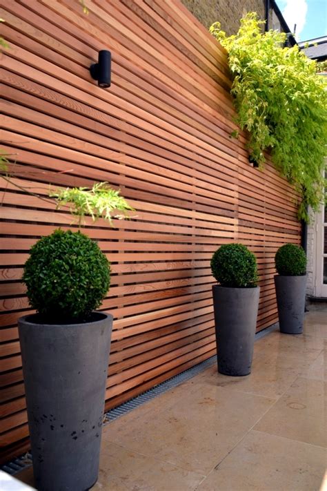 Including back garden fences, front gardens fences, traditional or contemporary. Screening for garden fence - wood or plastic? | Interior ...