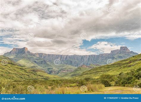 Amphitheatre In The Kwazulu Natal Drakensberg Stock Image Image Of