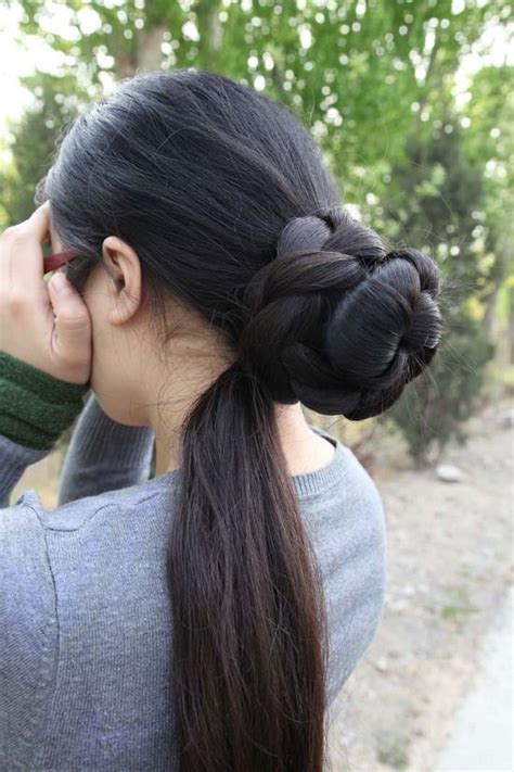 This is when the strands of hair with a comb forced awry (tease). Super long hair photos taken by hezhitengfei ...